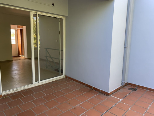 Imagen 13 de 17 de Venta - Dúplex 2amb Al Frente C/2 Balcones - Saavedra