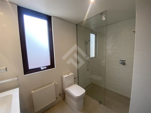 Casa En Venta De 4 Dorm. En Colina Brisas Norte