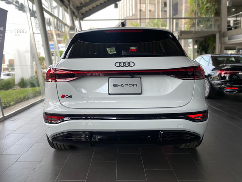Audi Q6 E-Tron S line quattro