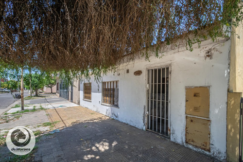 Ph En Lomas Del Mirador, 3 Ambientes, 2 Habitaciones, 1 Baño, Patio, Cuarto De Guardado