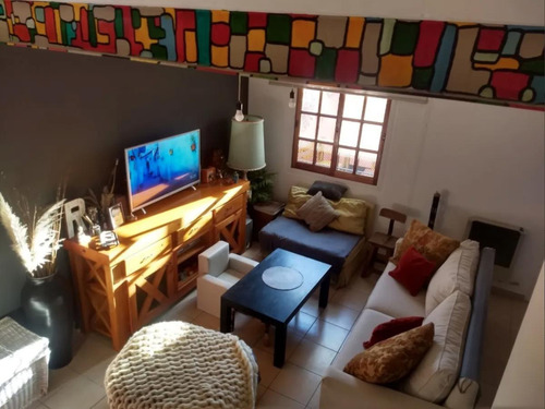 Imagen 2 de 10 de Venta Ph 3 Ambientes Con Patio En Bernal (27280)