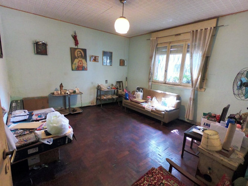 Casa 4 Ambientes. En Lote Propio Para Construir O Refaccionar