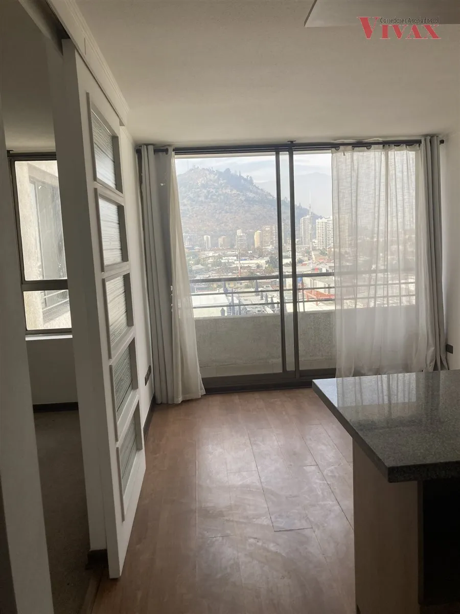 Imagen 2 de 19 de Departamento En Venta De 1 Dorm. En Independencia