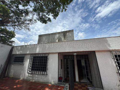 Venta De Amplia Y Hermosa Casa En San Bernardino #25-21621