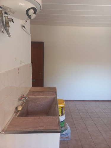 Alquiler! Excelente Monoambiente Ideal Oficina O Vivienda.- En El Centro De Haedo.