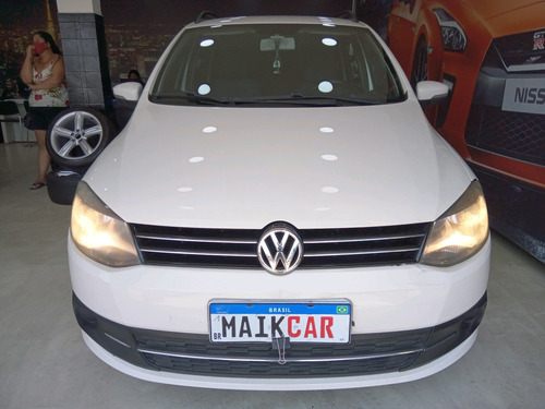 Imagem 2 de 10 de Volkswagen Spacefox 1.6 8v Tren