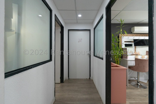 Galpón En Alquiler En Sabana Grande Cda 25-10951 Yf
