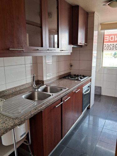 Departamento De Lujo En Sector Residencial: 2 Dormitorios, 2