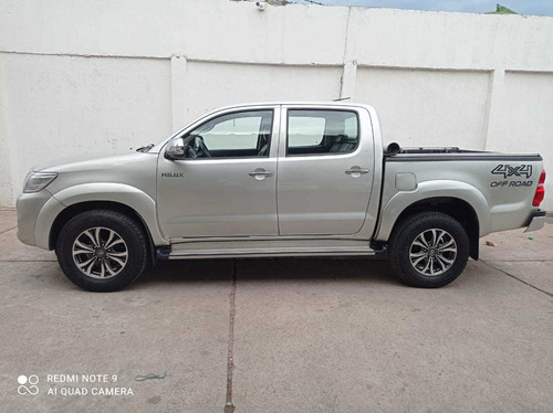 Toyota Hilux 2.7 A Gasolina Mecanica 4x4 Y Bajo