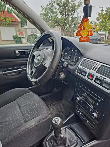 Volkswagen Bora 2.0 Trendline 115cv