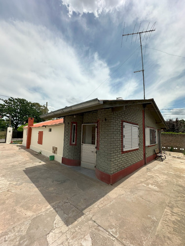 Casa En Virrey Del Pino A Pasos De Ruta 3