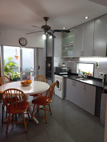 Ph En Venta - 3 Dormitorios 2 Baños - 104mts2 - Ramos Mejía, La Matanza