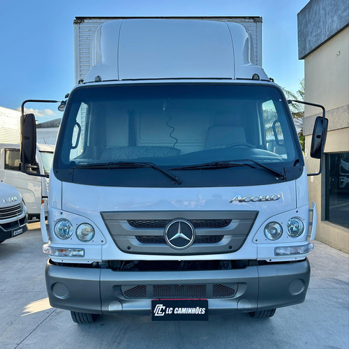 Mb 1016 Accelo 4x2 Ano 2013 Único Dono Baú 6m Financia 100%