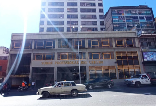 En Venta Local Comercial Torre Profesional Del Centro Avenida Lecuna 174 M2 Dos Niveles