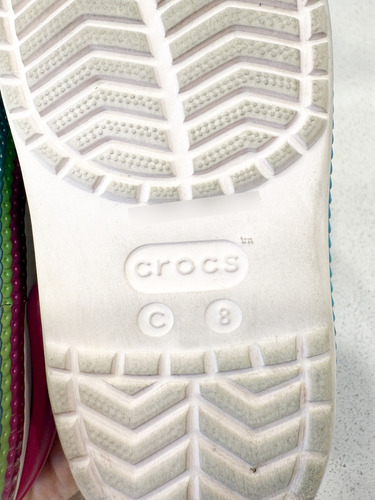 Crocs Originales Nena Arcoiris Talle C 8 (Usado)