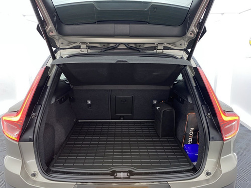 Imagen 23 de 25 de Volvo Xc 40 B5 2.0 2022