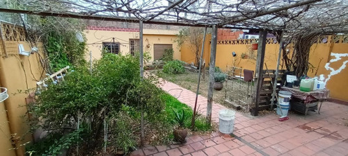 Oportunidad Venta Casa De 3 Ambientes Castelar, Acepta Permu