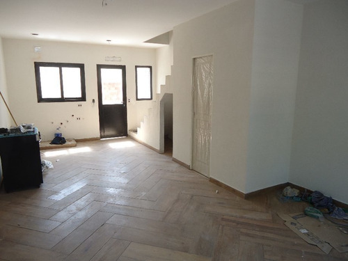 Imagen 4 de 10 de Duplex En Venta En Ituzaingo Norte