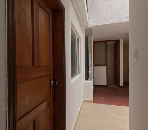 Arriendo Local Comercial Con Bodegaje Y/o Oficinas Prado Veraniego Norte Bogota.