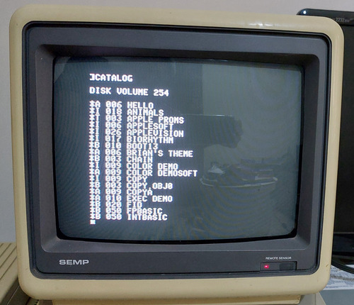 Computador Apple Iic ( Americano ), 128kb Ram - Ok ! (Usado)