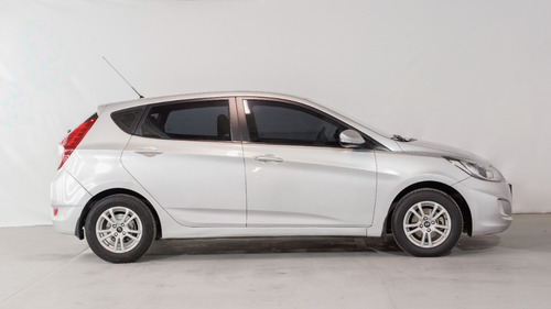 Imagen 4 de 14 de Hyundai Accent I25 1.6l - 138850