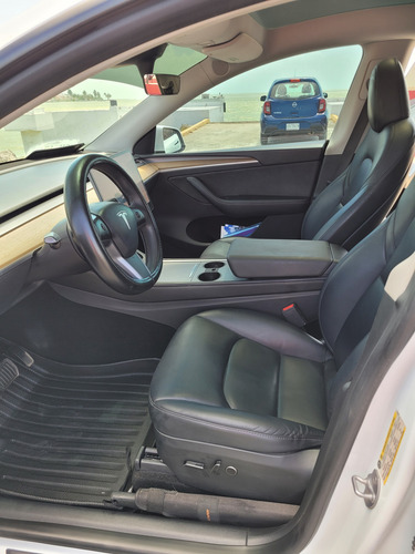 Tesla Model Y Autonomía Mayor Motor Dual Awd Blanco Perla