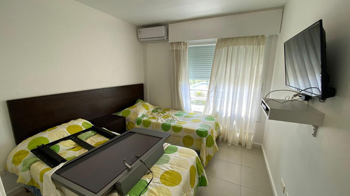 Apto, 3 Dorm, Parrillero Propio Y Servicios!- Playa Mansa