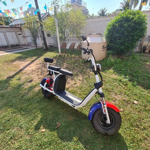 Imagem 3 de 6 de Scooter