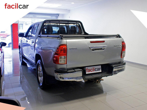 Imagen 11 de 25 de Toyota Hilux Srv 4x2 Turbo Diesel 2.8 2018 Excelente!!