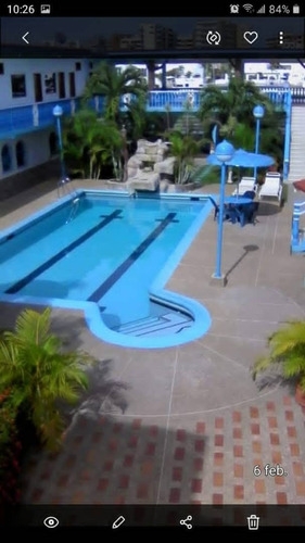 Imagen 2 de 18 de Casa En Alquiler Vacacional En El Edo. Miranda. Higuerote