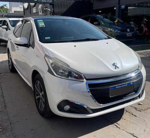 Peugeot 208 1.6 Feline