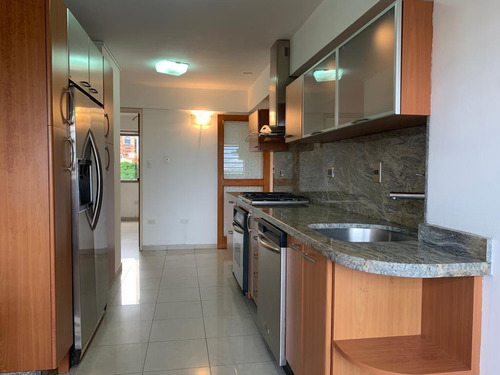 Imagen 6 de 17 de Alquilo Apartamento 190m2 4h/3b/2p El Rosal 3237