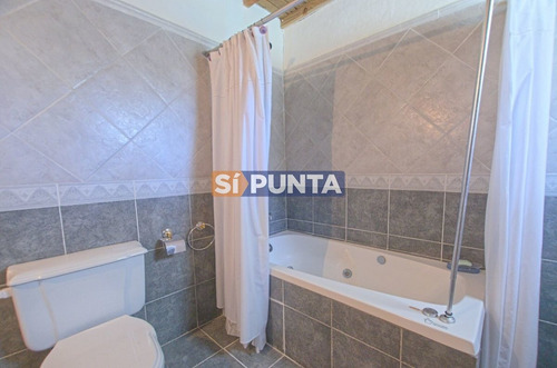 Imagen 23 de 30 de Casa En La Arbolada A La Venta