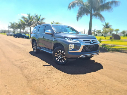 Imagen 2 de 9 de Mitsubishi Montero Sport