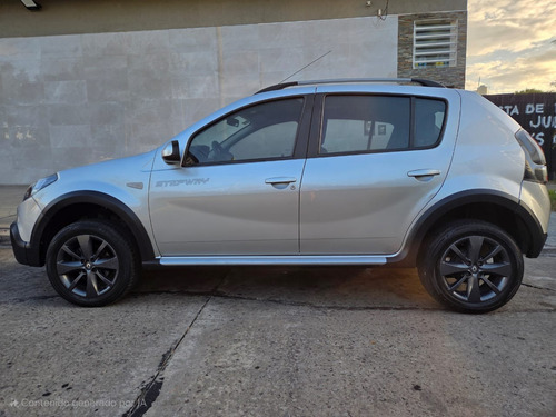 Renault Sandero Stepway 1.6 Confort 105cv