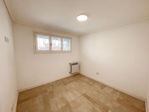 Casa En Venta - 4 Dormitorios 3 Baños - Cochera - 302,40mts2 - Mar Del Plata