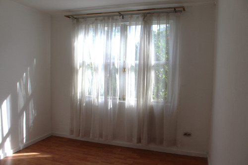 Casa En Venta Con 4 Dormitorios Y 2 Baños En Puente Alto