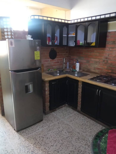 Vera Casa Inmobiliaria Vende De Apartamento En La Parroquia De San José Valencia