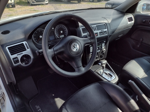 Imagen 6 de 10 de Volkswagen Jetta Clásico 2011 2.0 Gl Tiptronic At