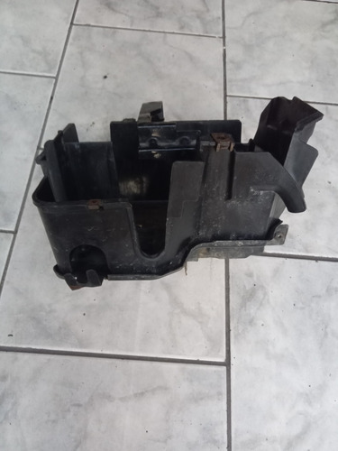 Suporte Caixa Bateria Fiat Stilo Serve Em Todos Anos (Usado)