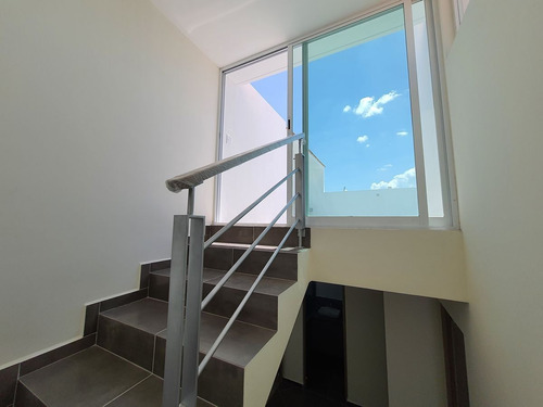 Imagen 17 de 30 de Espectacular Casa En Venta Centrica En Queretaro