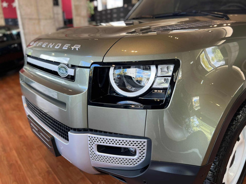 Land Rover Defender New Model 90 P300