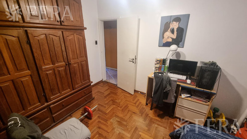 Venta De Casa De 4 Ambientes Con Cochera Y Fondo Libre En Wilde