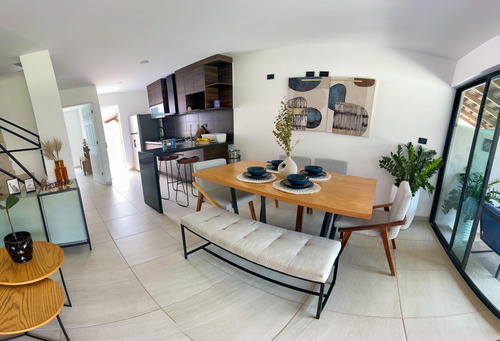 Casa En Fraccionamiento Con Alberca Y Seguridad