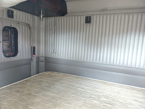 # 4990 Kenworth T660 2011