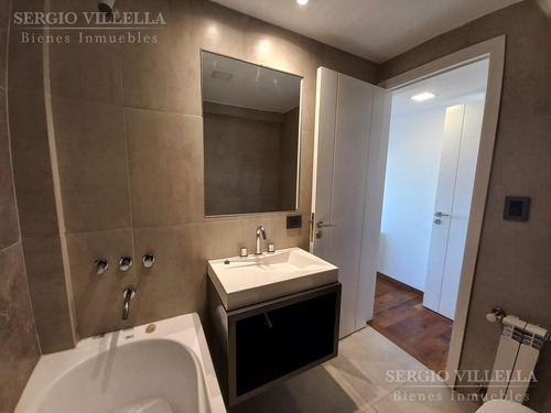 Imagen 10 de 30 de Departamento De Tres Dormitorios En Venta En Pichincha