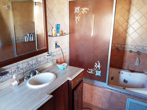 Imagen 15 de 30 de Venta Casa 5 Amb Cochera Pileta Parrilla L. Suarez