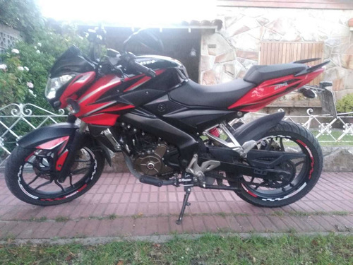 Bajaj Rouser Ns 200