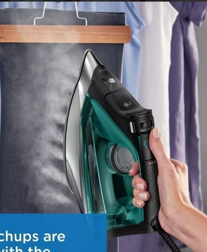 Ferro a vapor vertical profissional Rowenta DW8360u1 cor verde