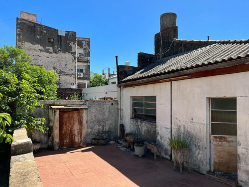 Imagen 4 de 20 de Terreno Céntrico De 10x50 Con Casa A Reciclar
